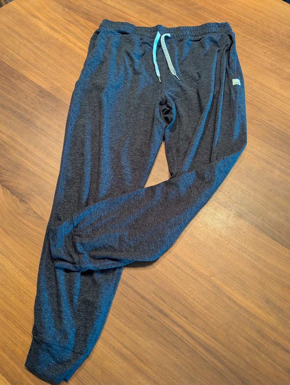 Vuori Dream Knit Performance Jogger - Small - Charcoal Heather (Women's)